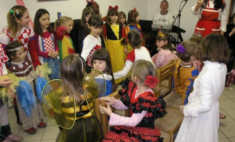 djecji_karnevalq_1234165724.jpg djecji_karnevalq_1234165724.jpg