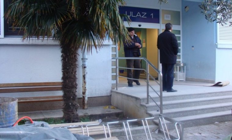 dom_zdravlja_1354865344.JPG