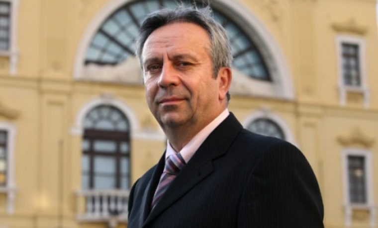 dusko_mucalo_0_0_468X10000_1305740457.jpg