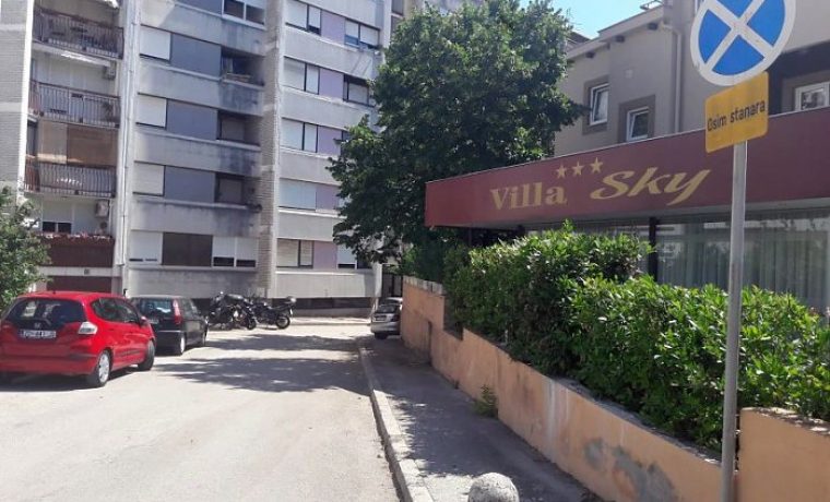 dvori_te__parkirali_te_1657277259.jpg Foto: 057info