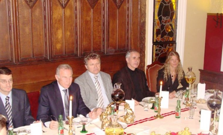env___upan_1260561335.JPG