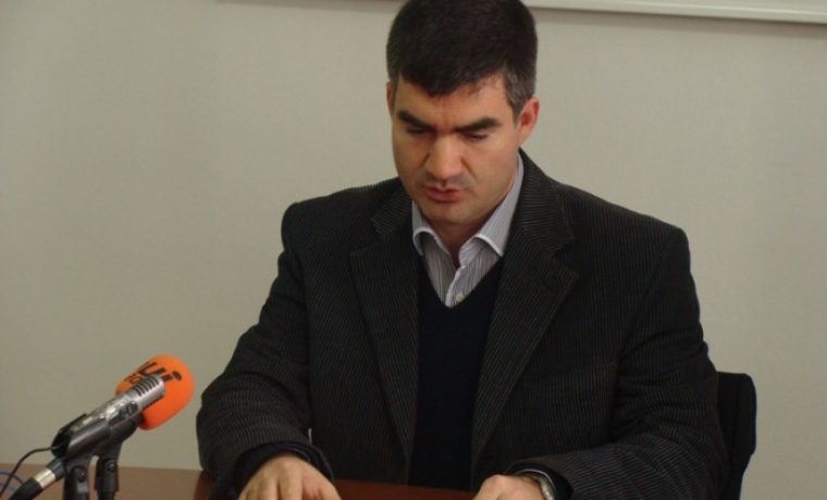 fari_i___prorektor_1354791874.JPG fari_i___prorektor_1354791874.JPG