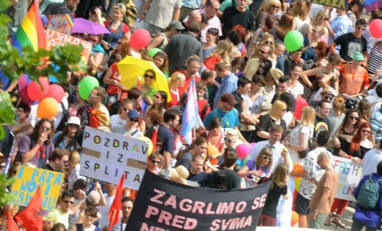 gay_pride_1308419804.jpg