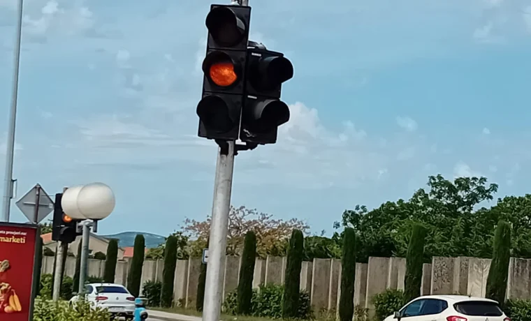 groblje, semafor