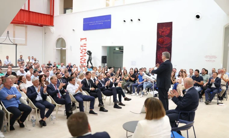 hdz (78) hdz (78)