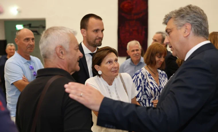 hdz (96) hdz (96)