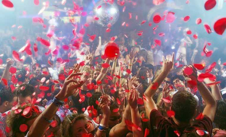 ibiza_podcast_funky_room_pacha_1334999146.jpg