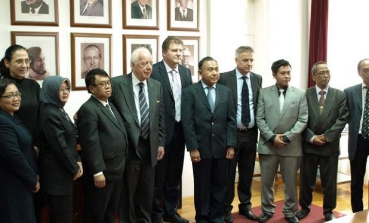 indonezija__sveu_ili_te_1363183067.JPG