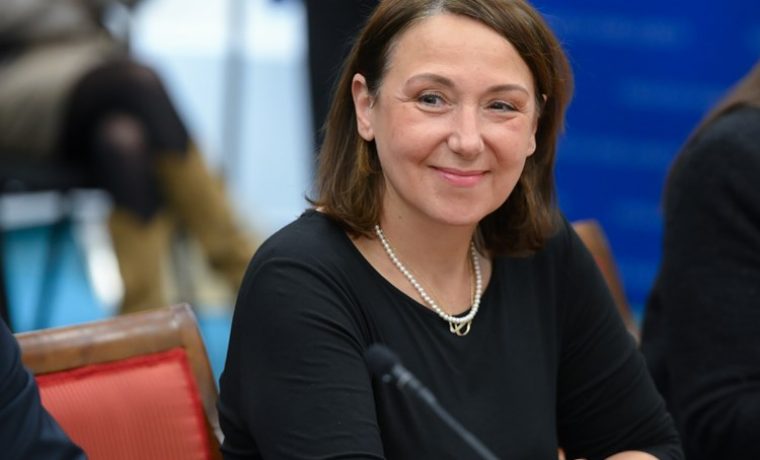 irena hrstić, ministrica zdravstva irena hrstić, ministrica zdravstva