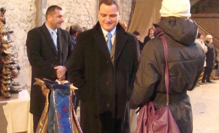 izlozba1_1261135223.jpg izlozba1_1261135223.jpg