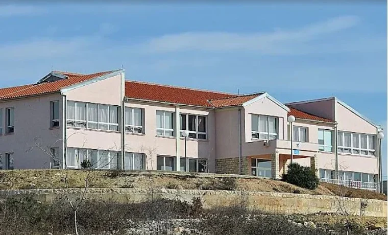 jasenice, škola