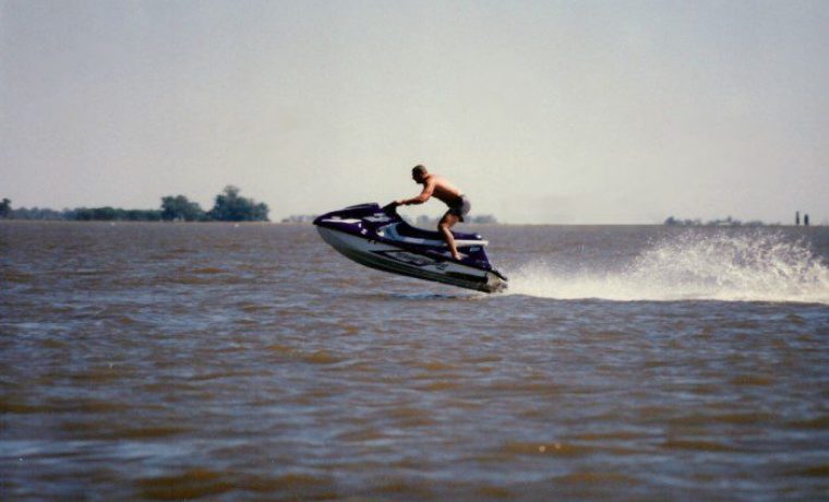 jet_ski_1438237469.jpg