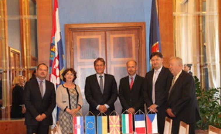 kalmeta__diplomati_1372181160.JPG kalmeta__diplomati_1372181160.JPG