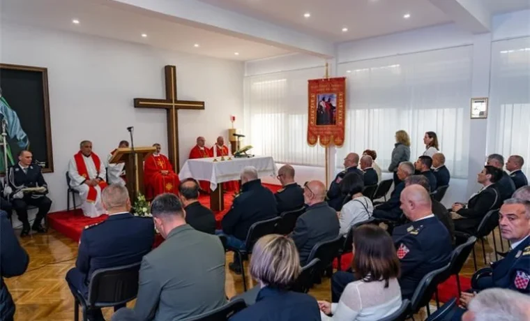 kapelica, policija