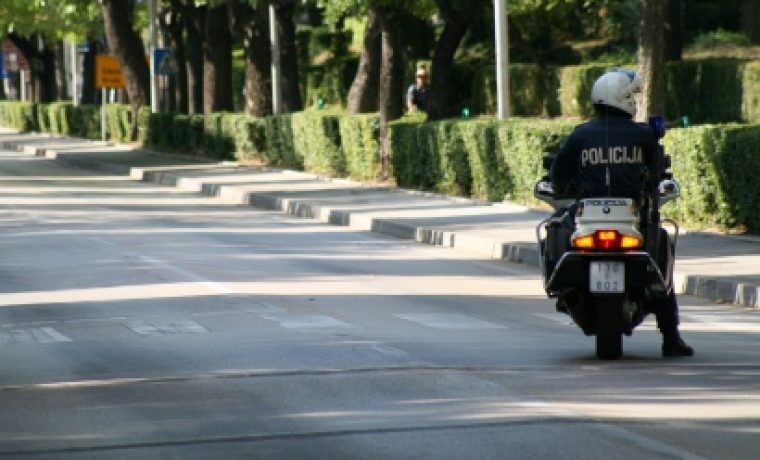 knin_policija_1288774079.JPG