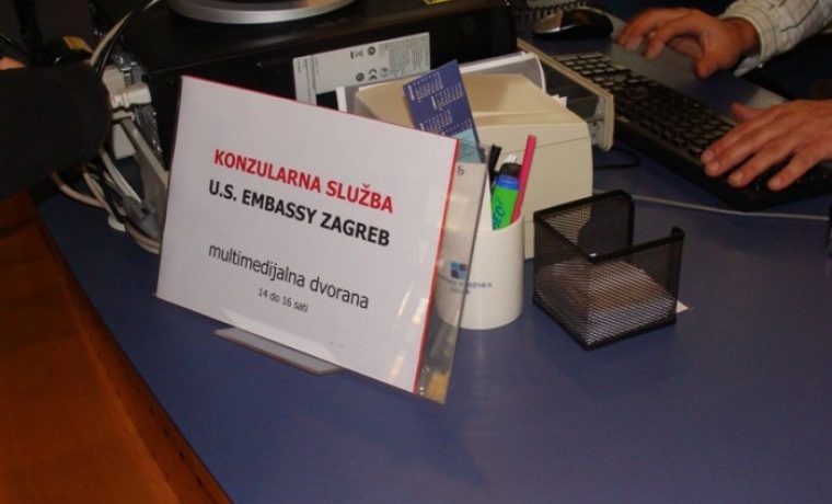 knji_nica__konzularna_1287591667.JPG
