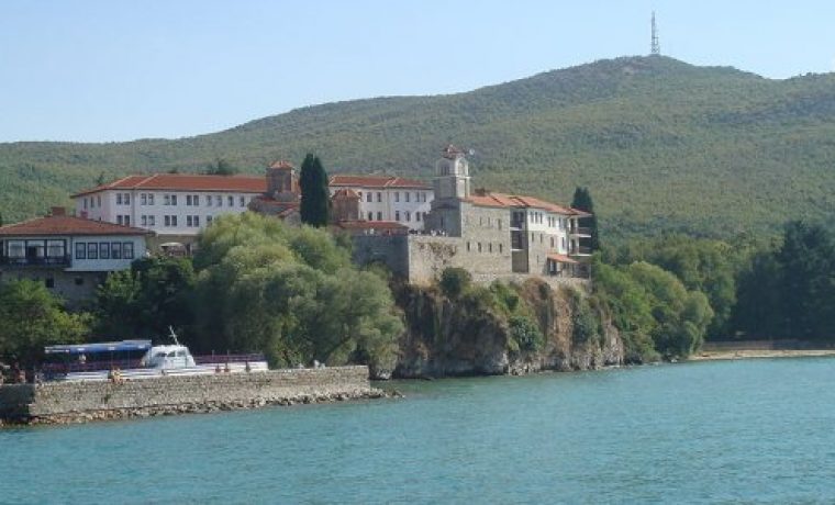manastir_svnaum_ohridskojezero_wikipedia540_1252149869.jpg