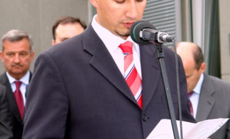 manenica_1323103148.jpg
