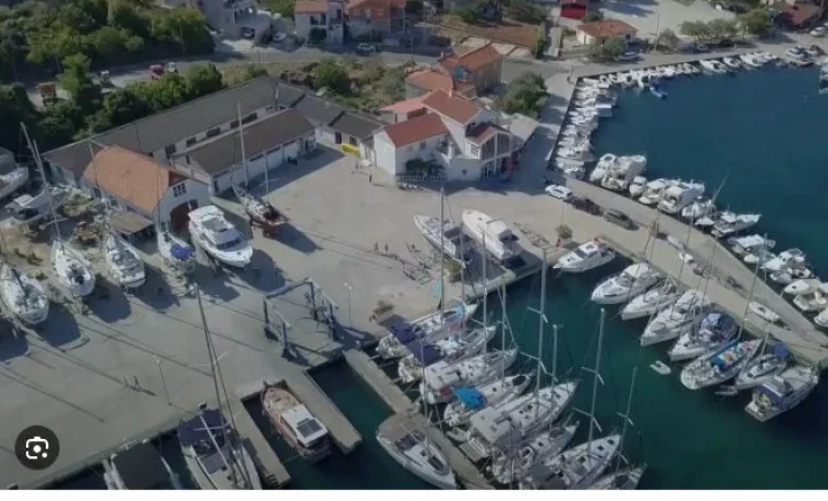 marina veli iž