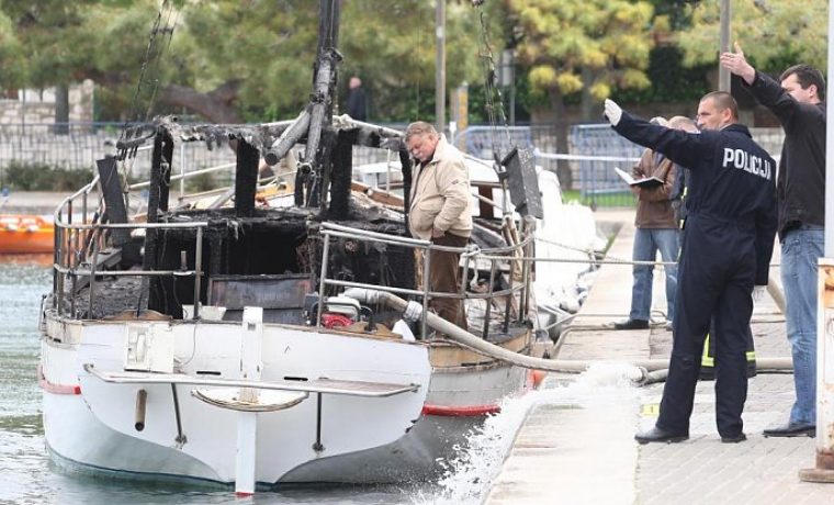 marina_izgoren_brod220412_02_1335425604.jpg