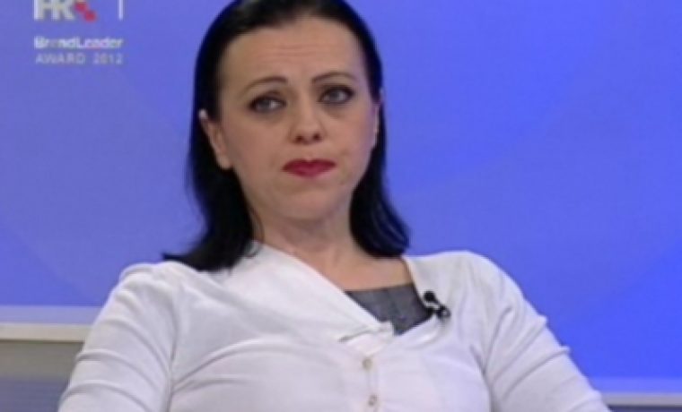 ministrica_Holy_01_1339085862.jpg