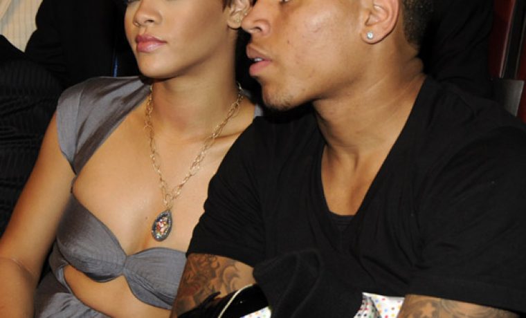mtv_awards_chris_brown_rihanna_2_1251264696.jpg Foto: www.thesunblog.com
