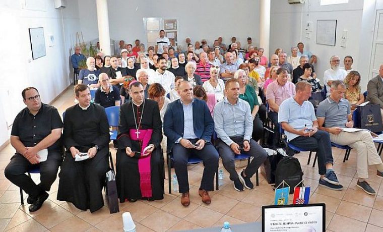 Foto: Naši školji