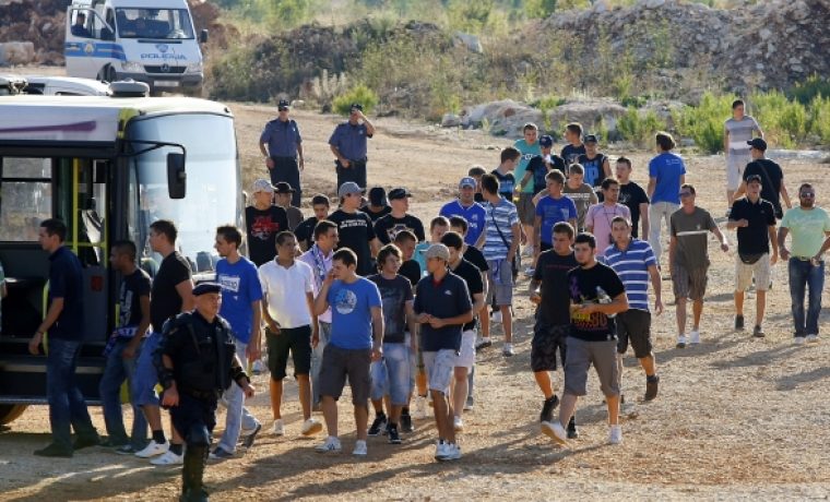 navija_i__policija_1315676861.jpg Foto: cropix