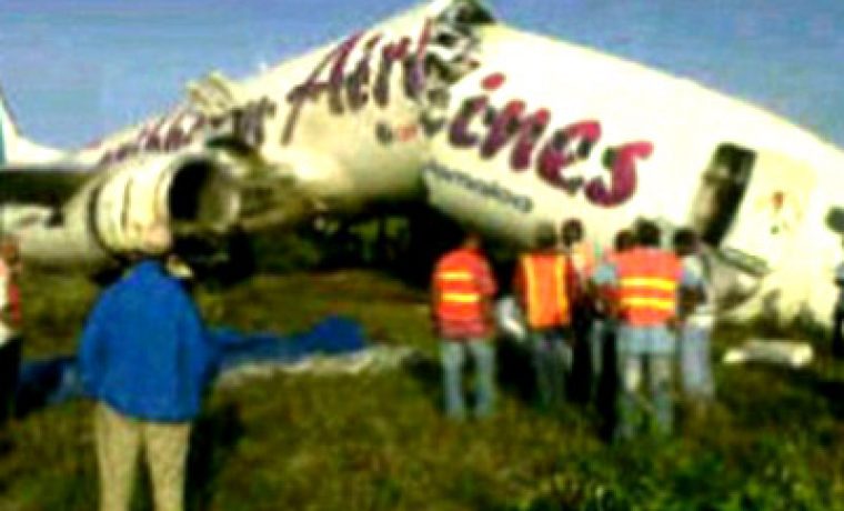 nesre_a__avion_1312047889.jpg nesre_a__avion_1312047889.jpg