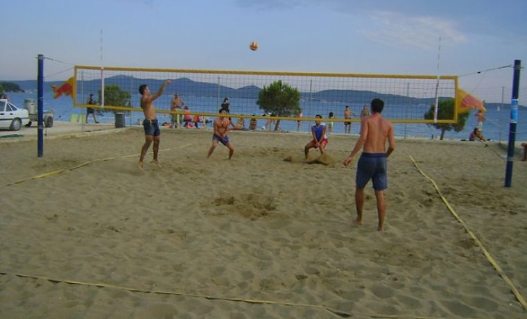 odbojka_na_pijesku_1343057968.jpg