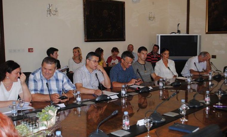 okrugli_stol__zapo_ljavanje_1469465301.jpg Foto: zž