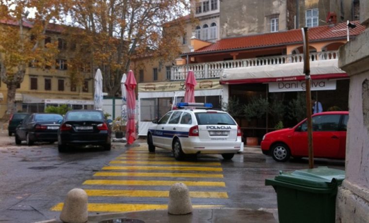 pje_a_ki__policija_1322124612.jpg