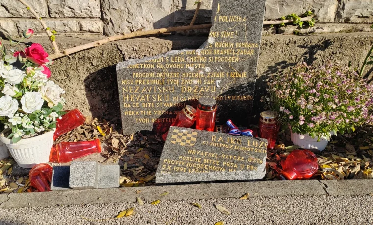 ploča, ustaša
