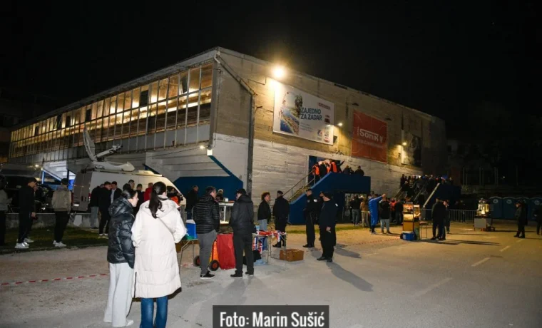 policija, jazine