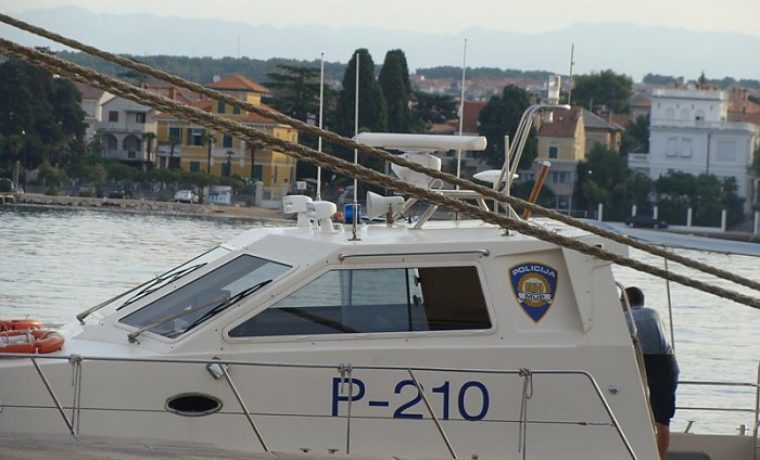 policija_1345099568.JPG policija_1345099568.JPG