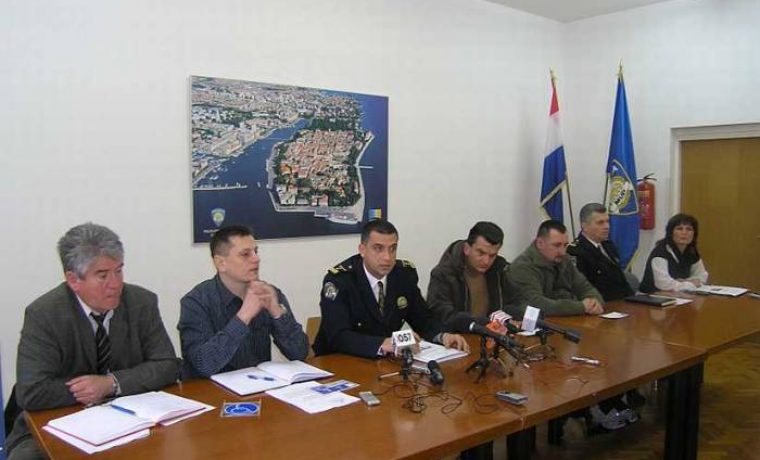 policija_2_1204106187.jpg Foto: www.057info.hr (nr)