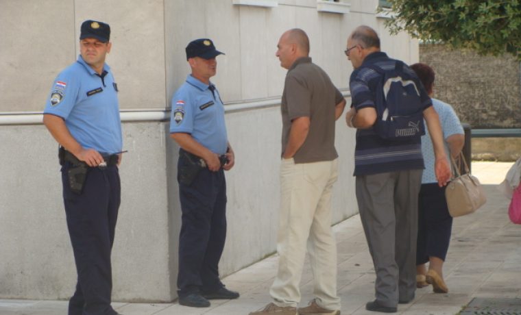 policija__istarska_1440063796.JPG Foto: 057info