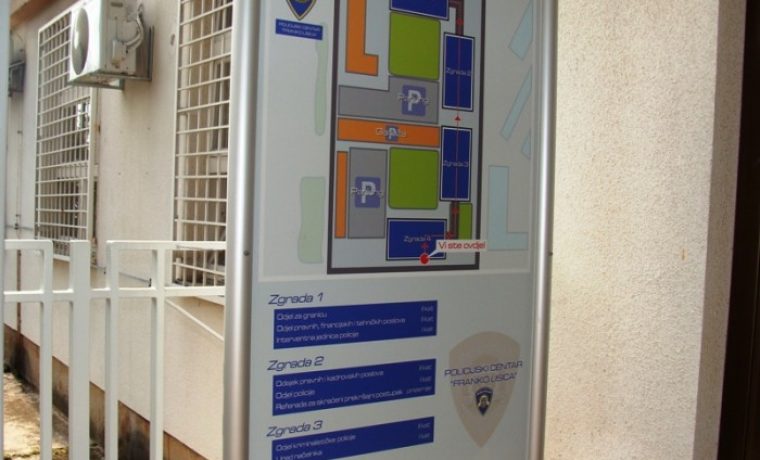 policija__sjedi_te_1317125053.JPG