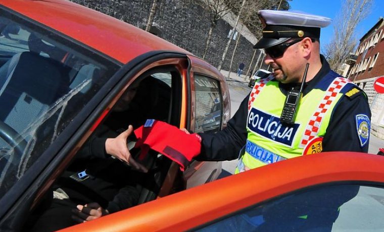 policija_akcija_pojas_1_1331794087.jpg policija_akcija_pojas_1_1331794087.jpg