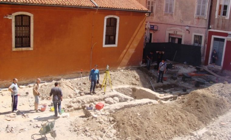 poljana__arheolozi_1304590651.JPG