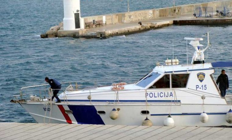 pomorska_policija_1255412596.jpg