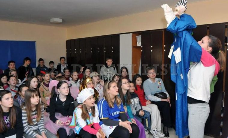 predstava_s_k_benje_2_1299655546.jpg predstava_s_k_benje_2_1299655546.jpg