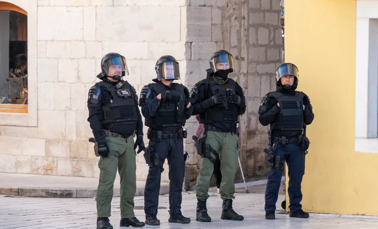 prosvjed antifasisti tornado policija (27)