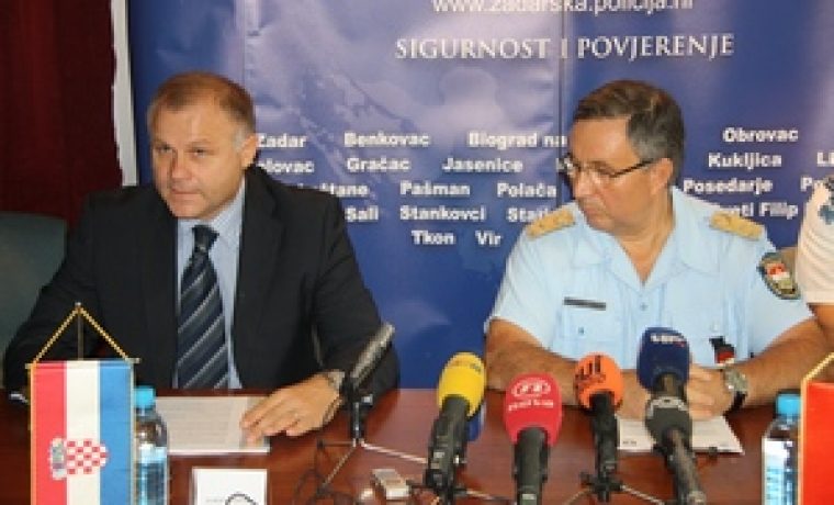 ravnatelj_i_ma_ari_tekst_1346157601.jpg