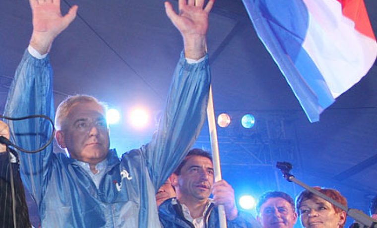 s_31_1246482263.JPG