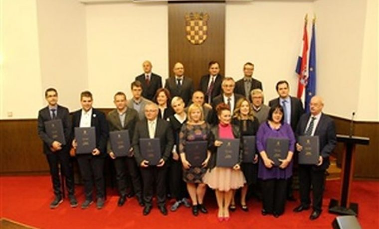 saborr_1540319149.jpg