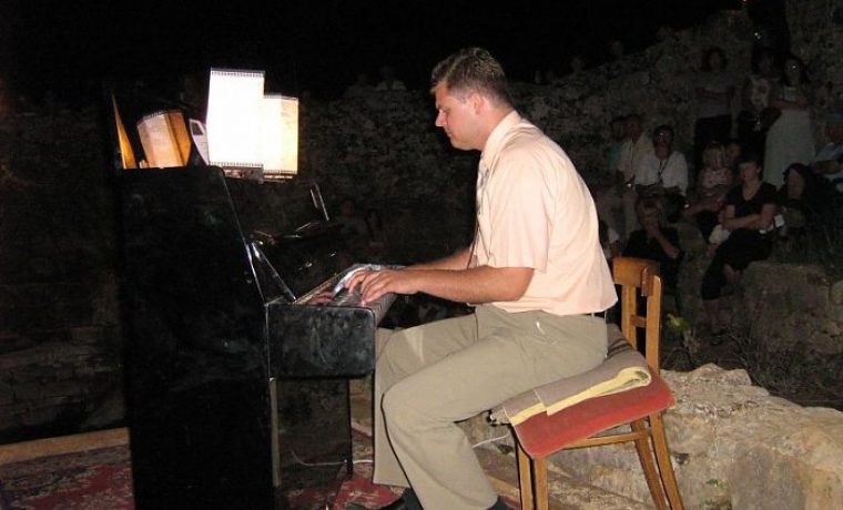 sali_koncert_1281940066.jpg