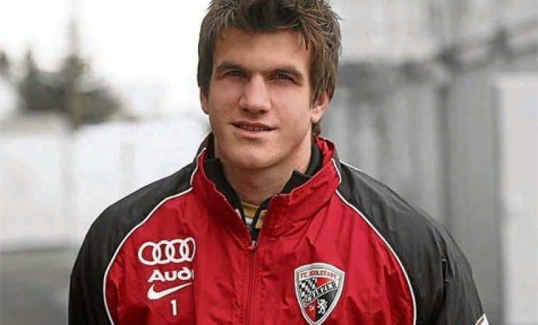 santini_1272976992.jpg santini_1272976992.jpg