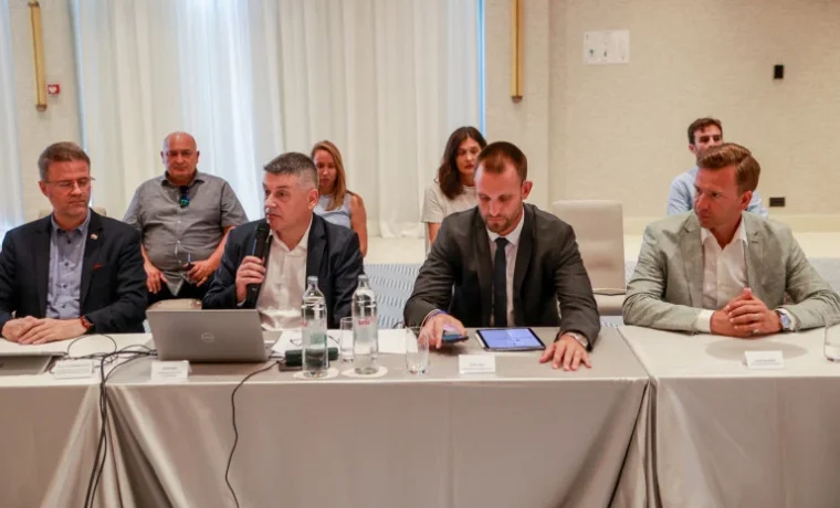 savić, komora, erlić, ikić savić, komora, erlić, ikić