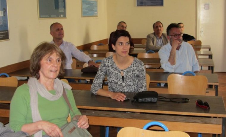 sciologija__predavanje_1367303605.JPG